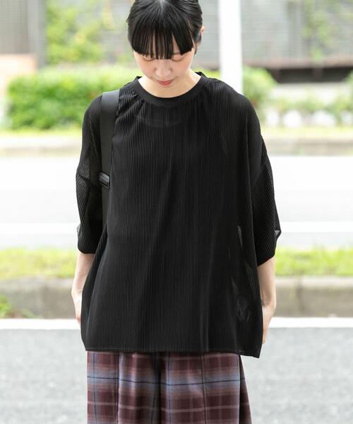 EKAL(エカル)の「シアープリーツハーフスリーブプルオーバー(その他トップス・レディース・レッド系その他/ブラック/ベージュ・ONE)」の10枚目の写真