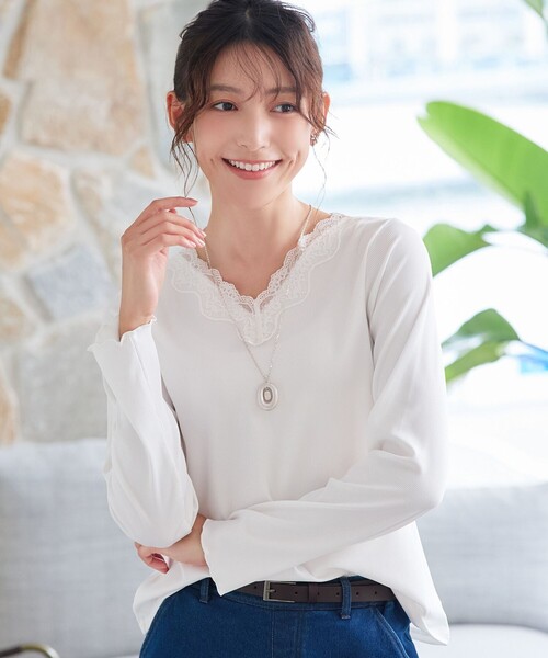 Tiaclasse（ティアクラッセ）の「【大きいサイズ】レースVネックリブトップス（Tシャツ/カットソー・レディース・ブラック/オフホワイト・XL/XXL）」の2枚目の写真