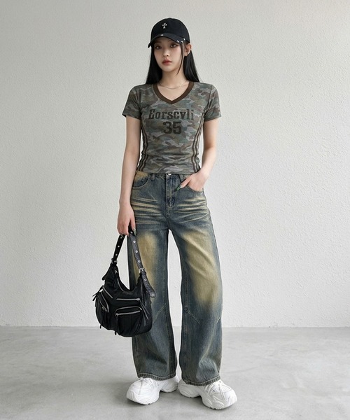non-hedge(ノンヘッジ)の「タックデニムストレートパンツ(デニムパンツ・レディース・ブルー・S/M/L)」の2枚目の写真