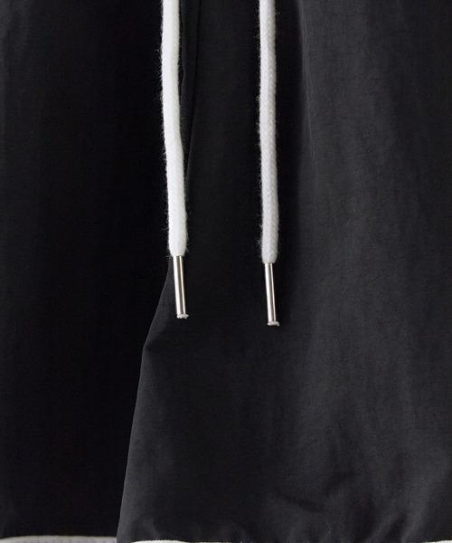 Chick(チック)の「Piping Nylon Wide Easy Shorts / パインピング ナイロンワイドイージーショーツ レディース 韓国 レディース 2026年 夏 夏服(その他パンツ・レディース・カーキ/パープル/ブラック・FREE)」の6枚目の写真