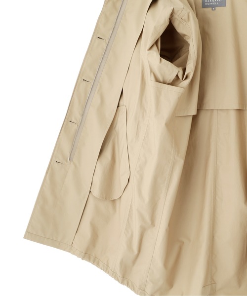 MARGARET HOWELL(マーガレットハウエル)の「HIGHDENSE COTTON TWILL COATING(モッズコート・レディース・ベージュ/スモークグレー・1/2)」の13枚目の写真