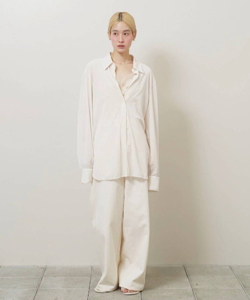 TODAYFUL(トゥデイフル)の「Roundhem Velour Shirts(シャツ/ブラウス・レディース・ブルー系その他/ブラック/キナリ・FREE)」の17枚目の写真