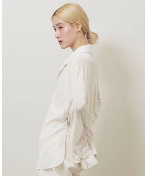 TODAYFUL(トゥデイフル)の「Roundhem Velour Shirts(シャツ/ブラウス・レディース・ブルー系その他/ブラック/キナリ・FREE)」の18枚目の写真