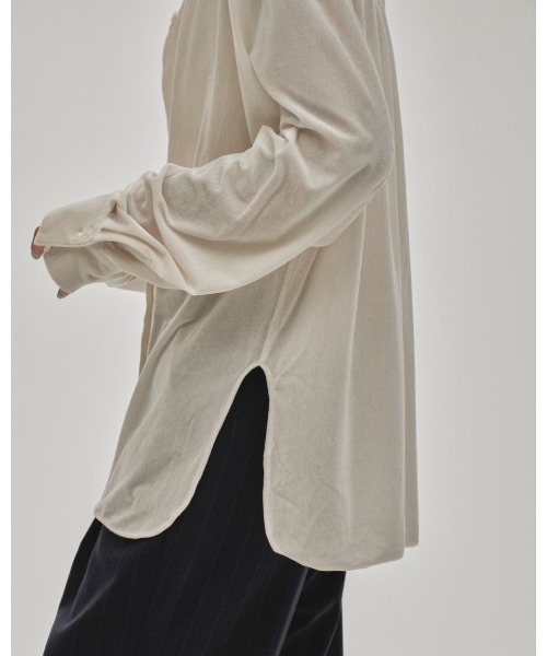 TODAYFUL(トゥデイフル)の「Roundhem Velour Shirts(シャツ/ブラウス・レディース・ブルー系その他/ブラック/キナリ・FREE)」の9枚目の写真