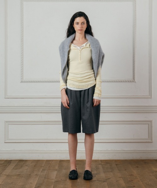 CREDONA(クレドナ)の「SHEER HENLY NECK SHIRT/シアーヘンリーネックシャツ(Tシャツ/カットソー・レディース・ブラウン/ライトイエロー/ブラック/ホワイト・FREE)」の14枚目の写真
