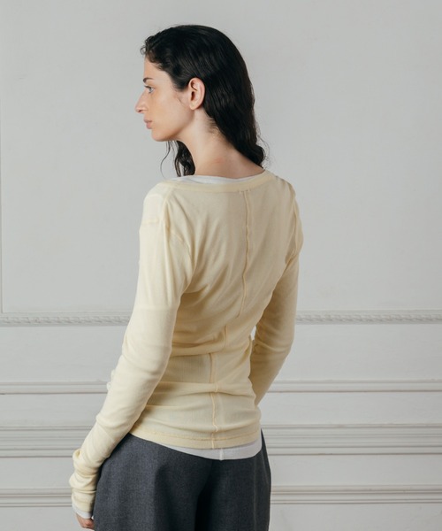 CREDONA(クレドナ)の「SHEER HENLY NECK SHIRT/シアーヘンリーネックシャツ(Tシャツ/カットソー・レディース・ブラウン/ライトイエロー/ブラック/ホワイト・FREE)」の10枚目の写真