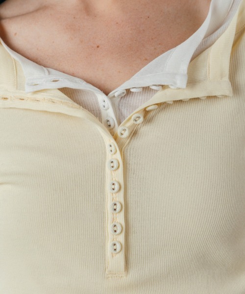 CREDONA(クレドナ)の「SHEER HENLY NECK SHIRT/シアーヘンリーネックシャツ(Tシャツ/カットソー・レディース・ブラウン/ライトイエロー/ブラック/ホワイト・FREE)」の12枚目の写真