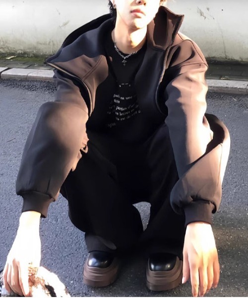 DOUBLE STEAL(ダブルスティール)の「DSミニマルハイネックブルゾン(ブルゾン・メンズ・ブラック/グレー・X-LARGE/LARGE/MEDIUM)」の5枚目の写真