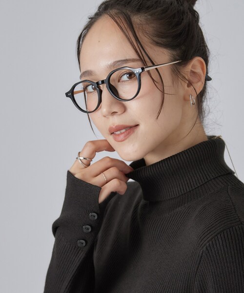 SHOO・LA・RUE（シューラルー）の「【絶妙なゆるピタ/S-LL/洗濯機可】ちくちくしにくいリブタートルネック やわらかニット（ニット/セーター・レディース・イエロー系9/ワインレッド/ダークパープル/ブラウン系その他/ダークグリーン系7/ホワイト系9/ブラック/チャコールグレー/パープル系1/オレンジ系その他5/ブルー系5/スモーキーグリーン系8/オフホワイト/ネイビー系5/ダークブラウン系7/ブルー系その他/ライトグレー/ライトパープル・04/03/02/01）」の3枚目の写真