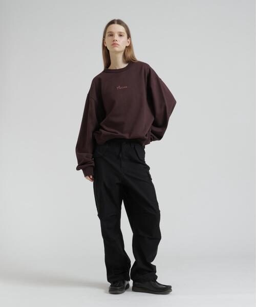 AVIREX（アヴィレックス）の「HORSESHOE TOMCAT CREW SWEAT（スウェット・レディース・ブラウン/ブラック/ベージュ・F）」の8枚目の写真