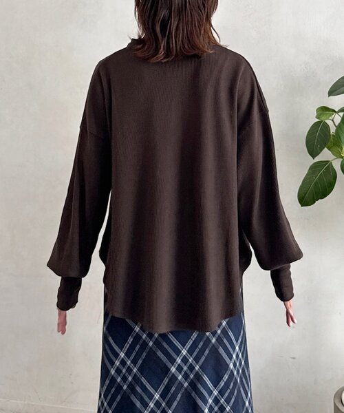 CPCM(シーピーシーエム)の「【WEB限定】ヘンリーネックフレアプルオーバー(Tシャツ/カットソー・レディース・アイボリー/ブラック/グレー/ブラウン・FREE)」の19枚目の写真