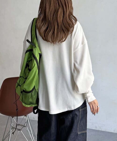 CPCM(シーピーシーエム)の「【WEB限定】ヘンリーネックフレアプルオーバー(Tシャツ/カットソー・レディース・アイボリー/ブラック/グレー/ブラウン・FREE)」の22枚目の写真