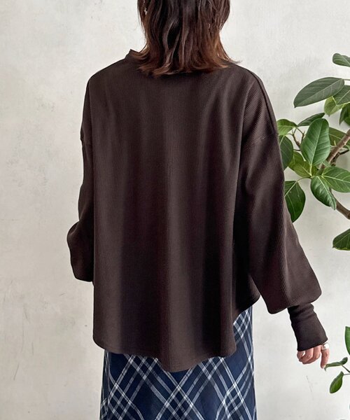CPCM(シーピーシーエム)の「【WEB限定】ヘンリーネックフレアプルオーバー(Tシャツ/カットソー・レディース・アイボリー/ブラック/グレー/ブラウン・FREE)」の13枚目の写真