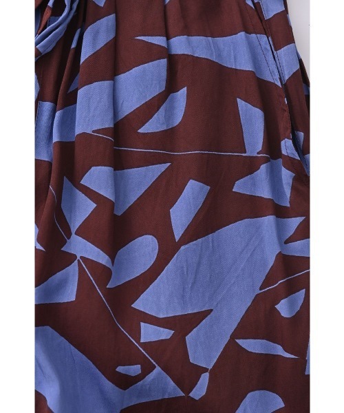 marjour(マージュール)の「ART PATTERN WIDE PANTS(その他パンツ・レディース・ブラック系/ブルー系・M)」の21枚目の写真