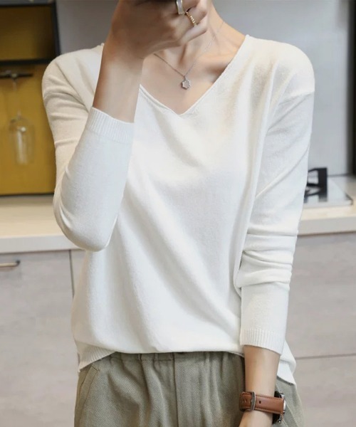 Miniministore(ミニミニストア)の「ニットTシャツ Vネック プルオーバー(Tシャツ/カットソー・レディース・ホワイト/ラベンダー/ブラック/ピンクベージュ・FREE)」の5枚目の写真