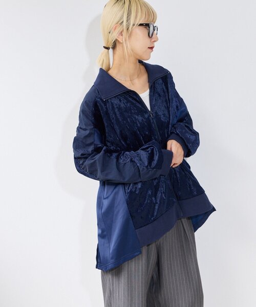 etsinta(エシンタ)の「【etsinta】ベロアトラックオーバージャケット(ブルゾン・レディース・ネイビー/ピンク・ONE SIZE)」の6枚目の写真