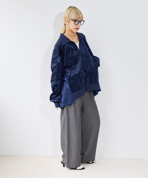 etsinta(エシンタ)の「【etsinta】ベロアトラックオーバージャケット(ブルゾン・レディース・ネイビー/ピンク・ONE SIZE)」の7枚目の写真