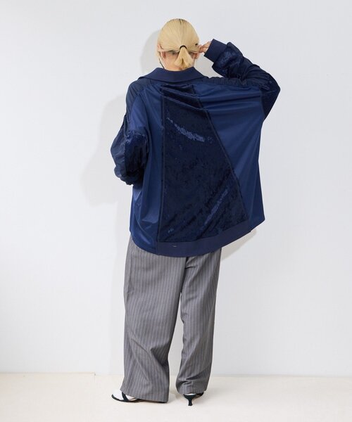etsinta(エシンタ)の「【etsinta】ベロアトラックオーバージャケット(ブルゾン・レディース・ネイビー/ピンク・ONE SIZE)」の10枚目の写真