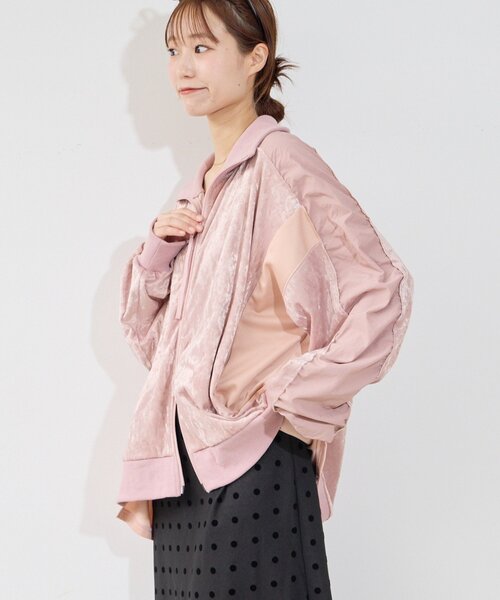 etsinta(エシンタ)の「【etsinta】ベロアトラックオーバージャケット(ブルゾン・レディース・ネイビー/ピンク・ONE SIZE)」の15枚目の写真