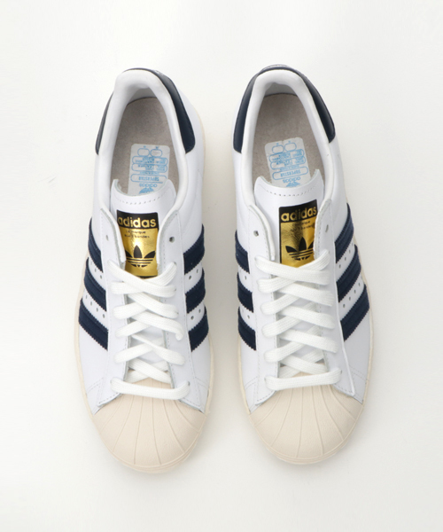 adidas（アディダス）の「オリジナルス スーパースター80s [SUPERSTAR 80S]（スニーカー・メンズ・ホワイト×ブルー・24.5cm/25.5cm/26.0cm/27.0cm/28.5cm/29.5cm/22.5cm/26.5cm/27.5cm/30.0cm/25.0cm/28.0cm/23.0cm/23.5cm/24.0cm/29.0cm）」の5枚目の写真
