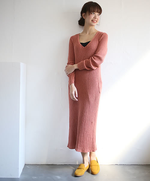 SESTO（セスト）の「スエード素材のマニッシュローファーパンプス（ローファー・レディース・ネイビー/レッド/イエロー/ブラック/ホワイト/テラコッタ・24.0cm/25.0cm/23.0cm/24.5cm/22.5cm/23.5cm）」の11枚目の写真