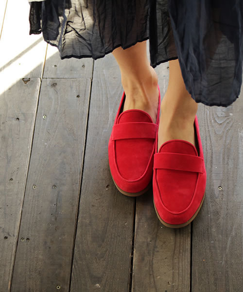 SESTO（セスト）の「スエード素材のマニッシュローファーパンプス（ローファー・レディース・ネイビー/レッド/イエロー/ブラック/ホワイト/テラコッタ・24.0cm/25.0cm/23.0cm/24.5cm/22.5cm/23.5cm）」の19枚目の写真