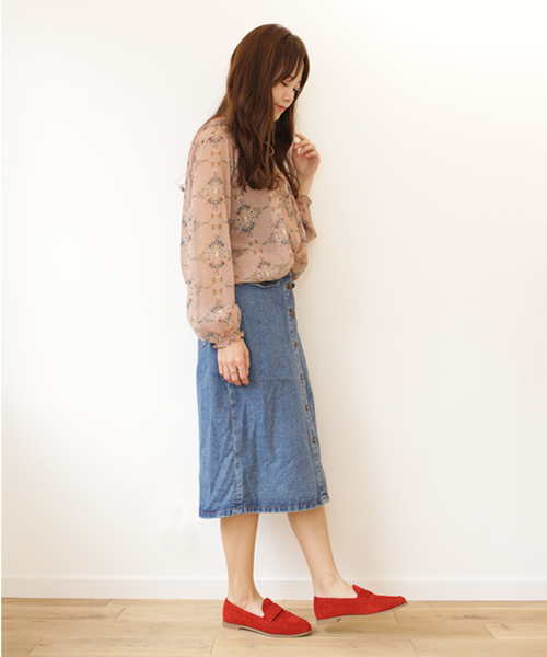 SESTO（セスト）の「スエード素材のマニッシュローファーパンプス（ローファー・レディース・ネイビー/レッド/イエロー/ブラック/ホワイト/テラコッタ・24.0cm/25.0cm/23.0cm/24.5cm/22.5cm/23.5cm）」の9枚目の写真