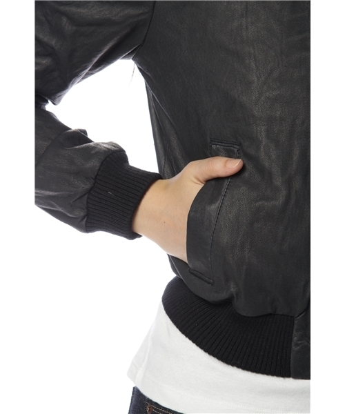 mystic（ミスティック）の「ファー衿レザーブルゾン（ブルゾン・レディース・ベージュ/ダークブラウン/キャメル/ブラック・ﾌﾘ-）」の8枚目の写真