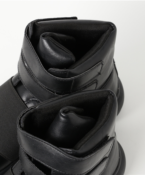 THE CASUAL(カジュアル)の「モノトーンボリュームハイカットスニーカー(スニーカー・メンズ・ホワイト/ブラック・L/M/S)」の9枚目の写真