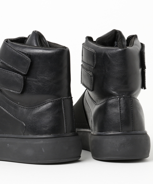 THE CASUAL(カジュアル)の「モノトーンボリュームハイカットスニーカー(スニーカー・メンズ・ホワイト/ブラック・L/M/S)」の10枚目の写真