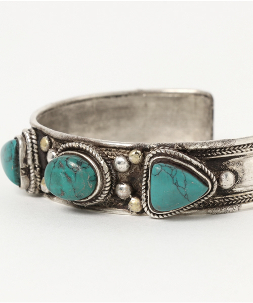 チャイハネ（チャイハネ）の「【チャイハネ】エスニック調メタルバングル（バングル/リストバンド・メンズ・ターコイズブルー/ダークブルー・FREE）」の4枚目の写真