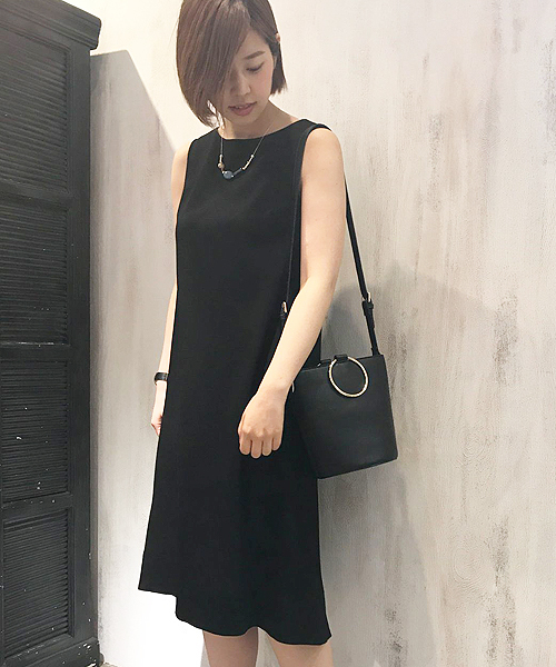 un dix cors（アンディコール）の「ノースリカットソーワンピース（ワンピース・レディース・ベージュ/ブラック・ﾌﾘ-）」の2枚目の写真