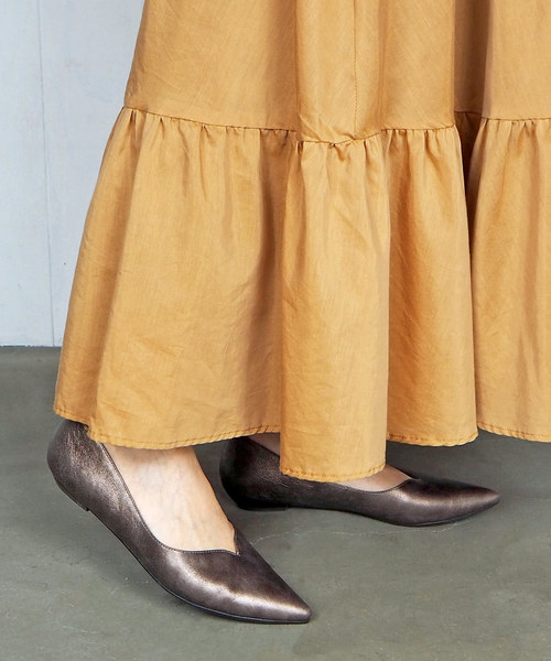 enchanted（エンチャンテッド）の「本革Ｖカットフラットシューズ（パンプス・レディース・ダークブラウン/ブラウン/ブラック/プラチナム/パイソン/シルバー/ホワイト/シャンパン/シルバー系その他2/ダークネイビー/ブラック系その他/レッド/グレー/バーガンディー/グレイッシュベージュ/ベージュ/アイボリー/ダークグレー/ボルドー/シルバーグレー・36/37/41/39/35/40/38）」の19枚目の写真