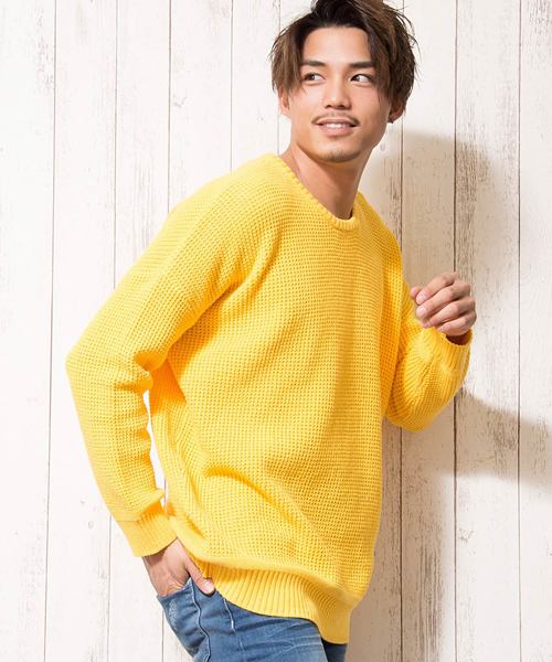 CavariA（キャバリア）の「『CavariA/キャバリア』ラーベン編みビッグシルエットクルーネック長袖ニットセーター（ニット/セーター・メンズ・ベージュ/サックスブルー/パープル/ピンク/テラコッタ/ホワイト/ブラック/グレー/ネイビー/インディゴブルー/イエロー/グリーン系その他/ブラウン/カーキ/グリーン・M/L）」の14枚目の写真