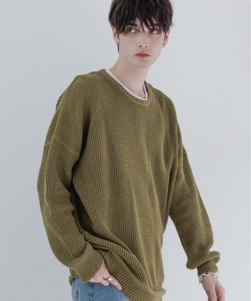 CavariA（キャバリア）の「『CavariA/キャバリア』ラーベン編みビッグシルエットクルーネック長袖ニットセーター（ニット/セーター・メンズ・ベージュ/サックスブルー/パープル/ピンク/テラコッタ/ホワイト/ブラック/グレー/ネイビー/インディゴブルー/イエロー/グリーン系その他/ブラウン/カーキ/グリーン・M/L）」の20枚目の写真