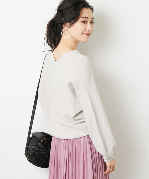 RIVE DROITE(リヴドロワ)の「バックボリュームニット(ニット/セーター・レディース・ライトグレー/レモンイエロー/ラベンダー/ベージュ/ホワイト・FREE)」の3枚目の写真