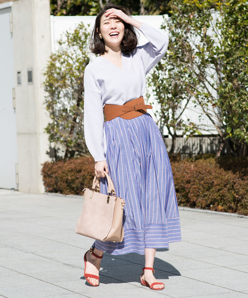 RIVE DROITE(リヴドロワ)の「バックボリュームニット(ニット/セーター・レディース・ライトグレー/レモンイエロー/ラベンダー/ベージュ/ホワイト・FREE)」の10枚目の写真