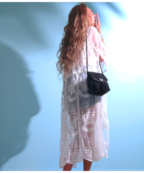 ANAP(アナップ)の「フラワー刺繍ガウンカーディガン(カーディガン/ボレロ・レディース・ブラック/ホワイト・FREE)」の16枚目の写真