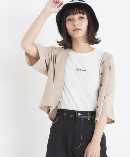 WEGO（ウィゴー）の「WEGO/オープンカラークロップドシャツ（シャツ/ブラウス・レディース・ブラック/ネイビー/ダークベージュ/ダークオレンジ/ピンク・FREE）」の3枚目の写真