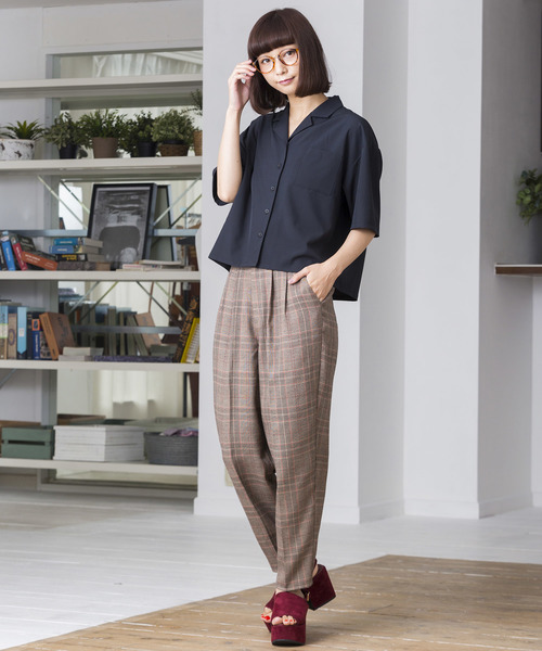 WEGO（ウィゴー）の「WEGO/オープンカラークロップドシャツ（シャツ/ブラウス・レディース・ブラック/ネイビー/ダークベージュ/ダークオレンジ/ピンク・FREE）」の11枚目の写真