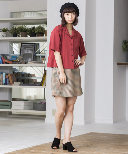 WEGO（ウィゴー）の「WEGO/オープンカラークロップドシャツ（シャツ/ブラウス・レディース・ブラック/ネイビー/ダークベージュ/ダークオレンジ/ピンク・FREE）」の22枚目の写真