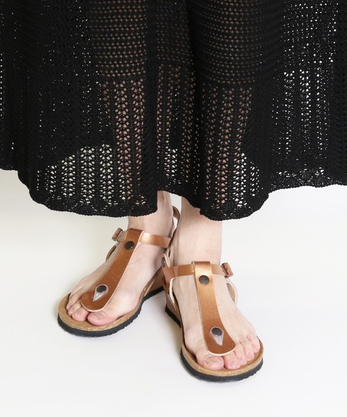 BIRKENSTOCK（ビルケンシュトック）の「■ASHLEY/アシュレイ ビルコフロー メタリックシルバー （WOMEN)（サンダル・レディース・シルバー/ゴールド系その他・36/37/38/39/40）」の2枚目の写真