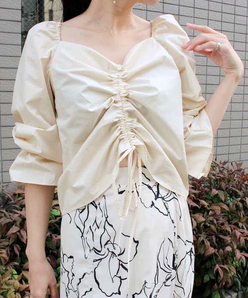 MODE ROBE（モードローブ）の「ギャザーブラウス（シャツ/ブラウス・レディース・ホワイト/ブラック/ベージュ/パープル/ブルー・FREE）」の4枚目の写真