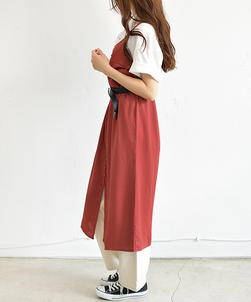 PairPair(ペアペア)の「無地&花柄アソート前釦キャミワンピース(ワンピース・レディース・ブラック/ベージュ/レッド/サックスブルー・FREE)」の19枚目の写真