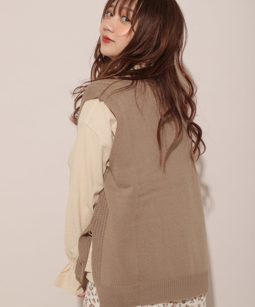 apres jour（アプレジュール）の「ケーブルニットベスト【ZOZOTOWN限定アイテム】（ニット/セーター・レディース・モカ/オレンジ系その他/カーキ/ライトベージュ/スモークピンク・フリー）」の8枚目の写真