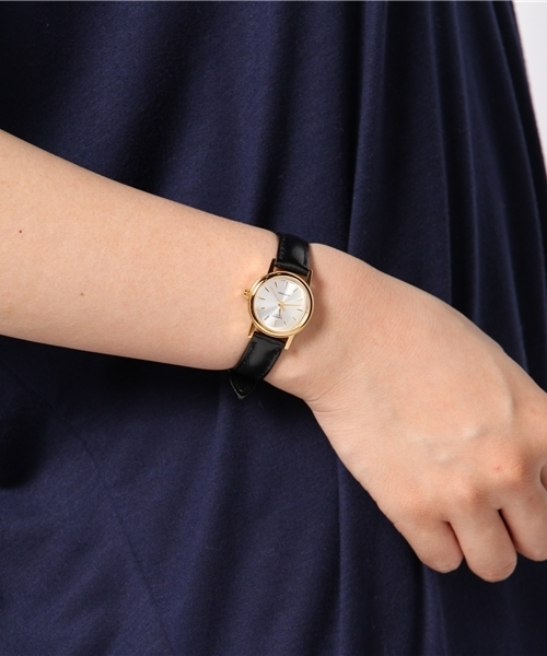 alcali(アルカリ)の「CASIO / 腕時計(アナログ腕時計・レディース・ホワイト/ゴールド/ブラック・FREE)」の6枚目の写真