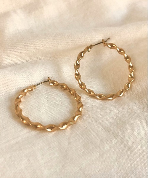 Auntie Rosa Holiday アンティローザホリデー の Holiday ビッグツイストフープピアス ピアス 両耳用 Wear