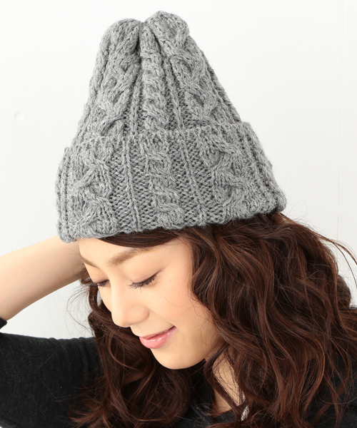 Ray BEAMS(レイビームス)の「CLIPPER CASUALS / ニットキャップ(ニットキャップ/ビーニー・レディース・グレー/ブラック/レッド系その他・ONE SIZE)」の3枚目の写真