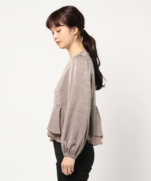 flower(フラワー)の「マリーペプラムトップ(シャツ/ブラウス・レディース・ブラウン/ピンク・FREE)」の3枚目の写真