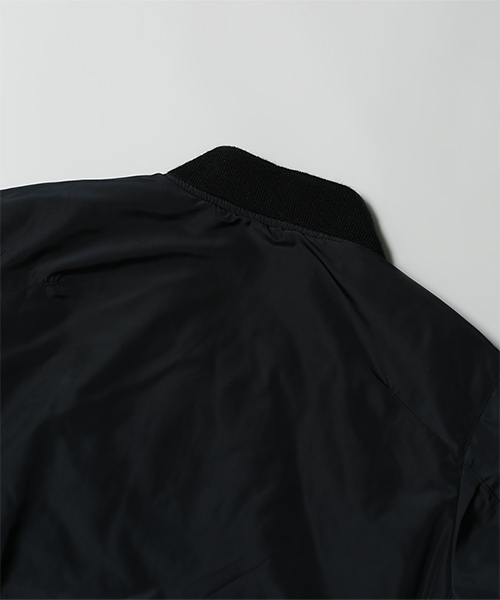 NANO universe(ナノユニバース)の「AZ別注 MA-1(ブルゾン・メンズ・ブラック/カーキ・X-LARGE/SMALL/LARGE/MEDIUM)」の10枚目の写真